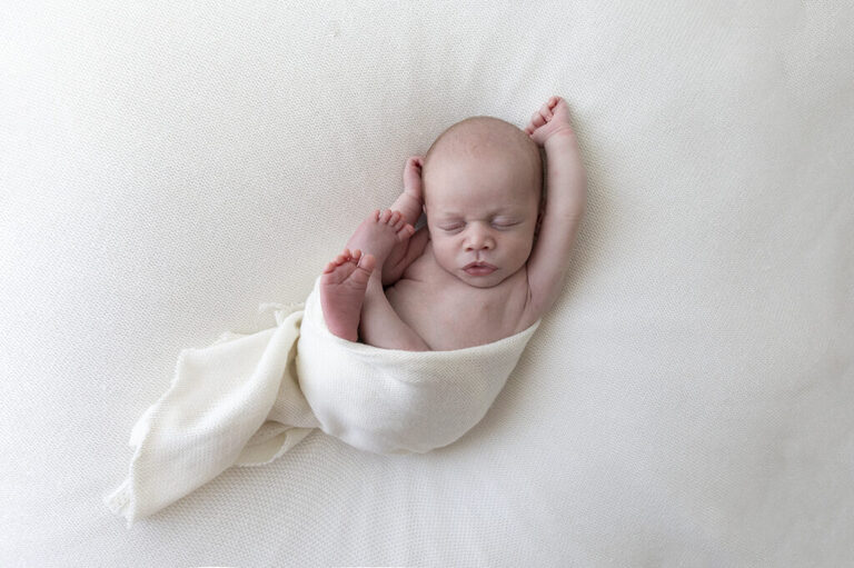 Newborn baby photograph darwin stretch