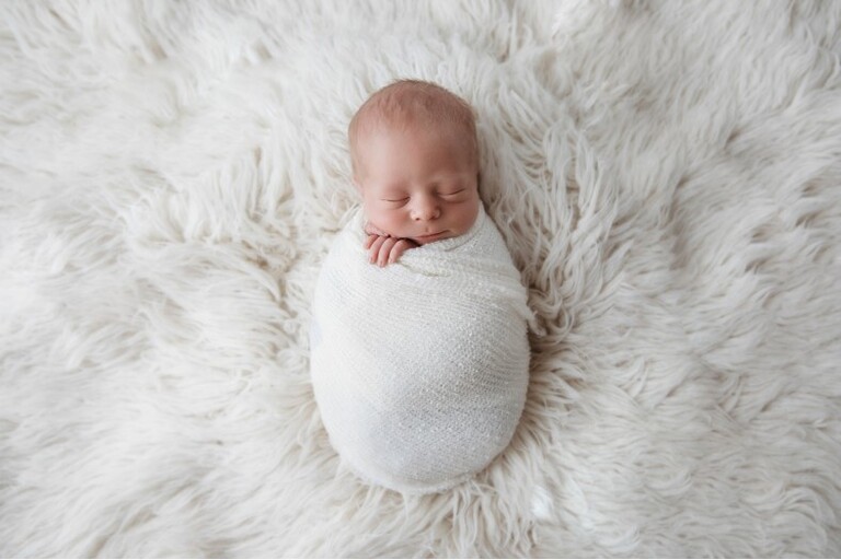 Photography Newborn Baby Darwin white rug