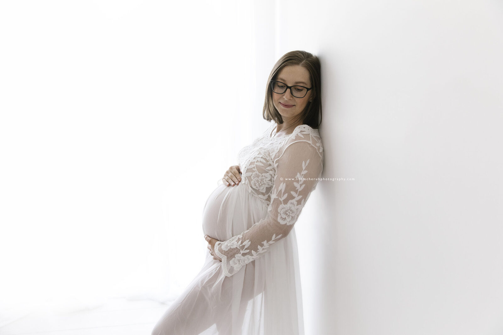 newborn photographers darwin lace dress