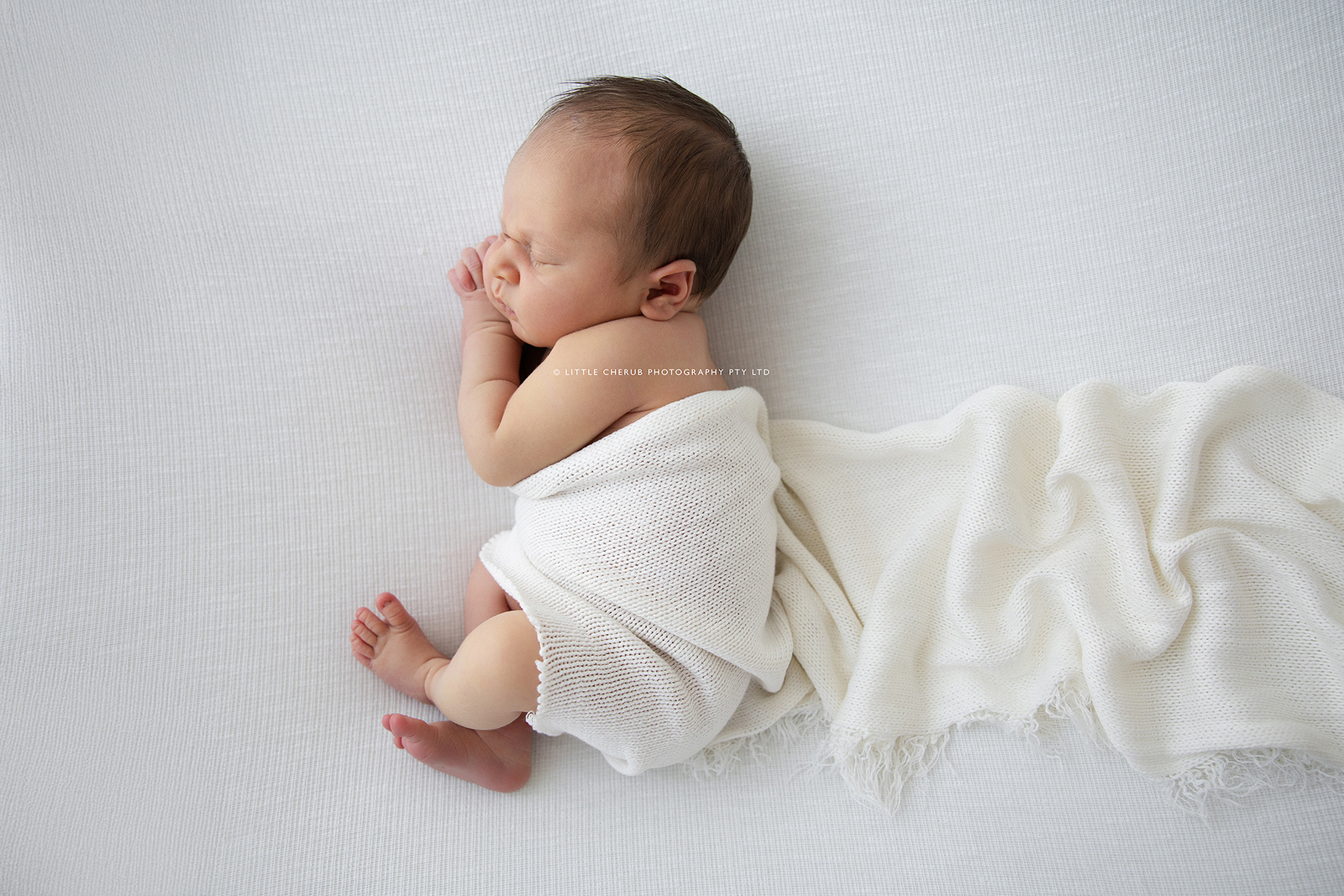 newborn photographer Darwin studio
